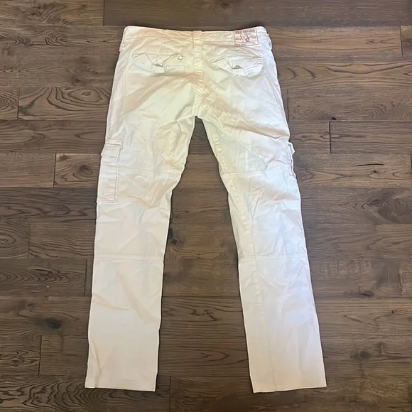 White cargos - Picture 2 of 3